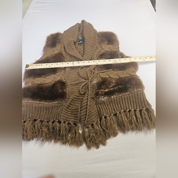 Kikit Women's Size XL, Faux Fur Knit Sweater Vest Open Tie Front Plush Brown. - Picture 3 of 7